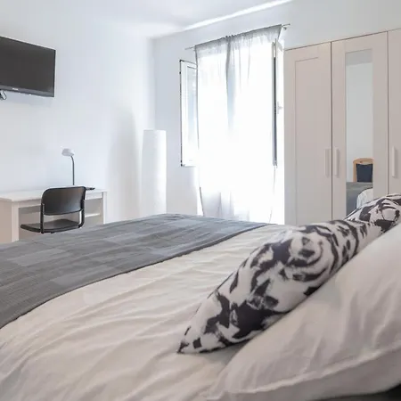 Carduelis * 스플리트